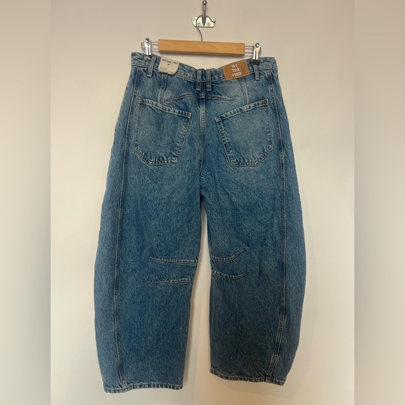 We The Free Lucky You Mid Rise Barrel Jeans
Size 28 - Picture 12 of 16